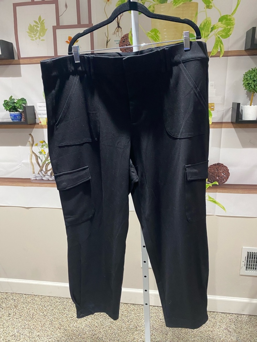 torrid Black Cargo Pants with Patch Pockets size 22. Waist 22 rise 14 length 30